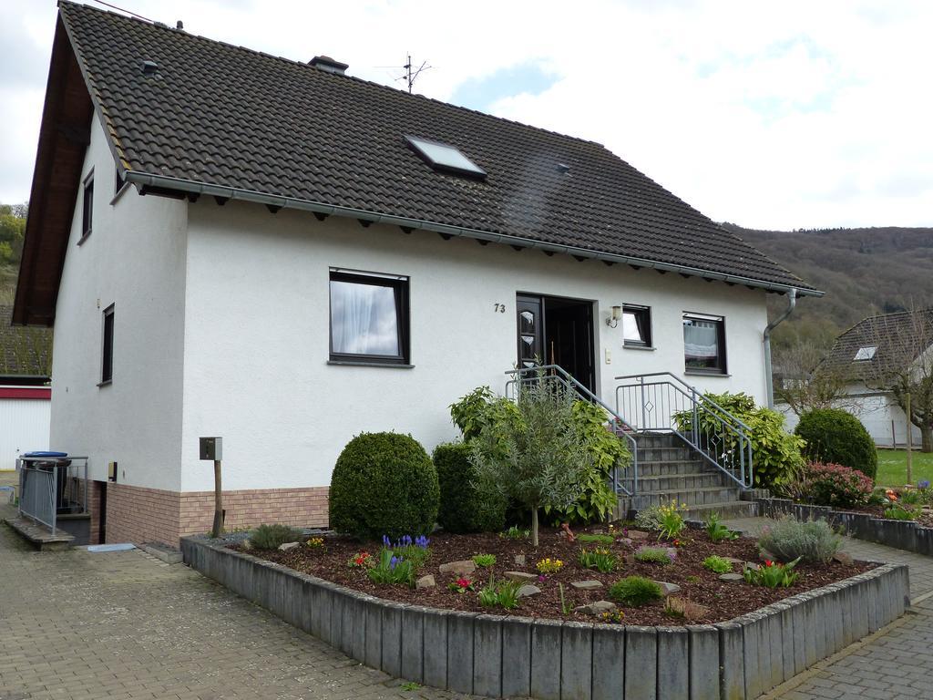 Anja'S Ferienwohnung Alken Exterior photo